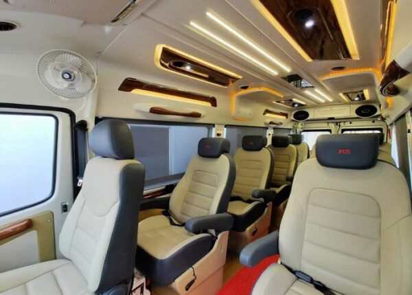 12 seater maharaja tempo traveller e1657111867136