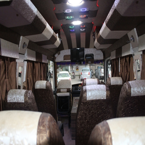 Luxury Tempo Traveller Jammu- 30 % Off On 9 To 26 Seater